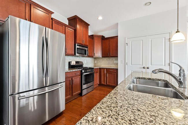 Foto del edificio - 121 Durants Neck Ln
