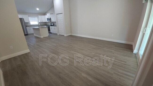 Building Photo - 9091 N Peachtree Way