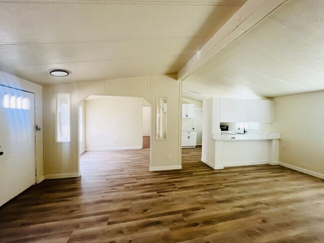 Foto del edificio - 36924 Coyote Lake Rd