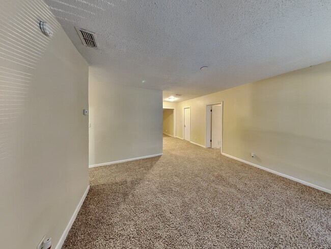 Foto del edificio - 237 Blairmore Blvd W