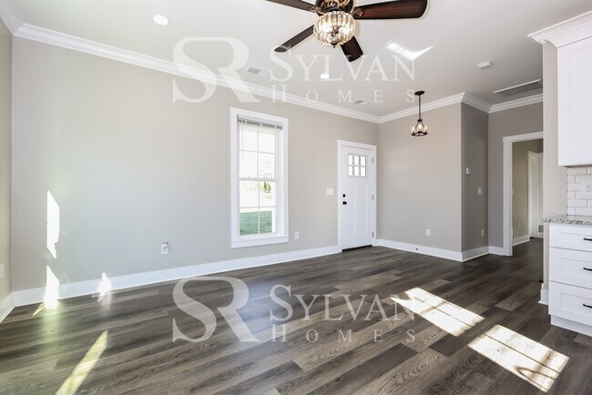 Foto del edificio - The living is easy in this 3 bedroom, 2 ba...