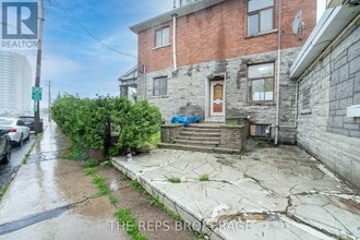Building Photo - 337 Montgomery St