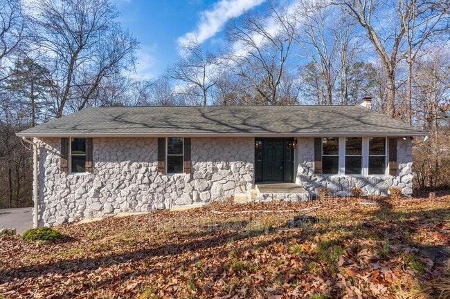 Building Photo - 1313 Timbercrest Ln