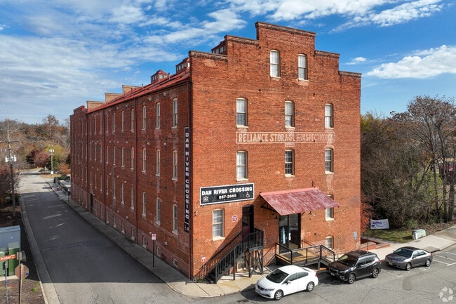 Building Photo - Dan River Crossing