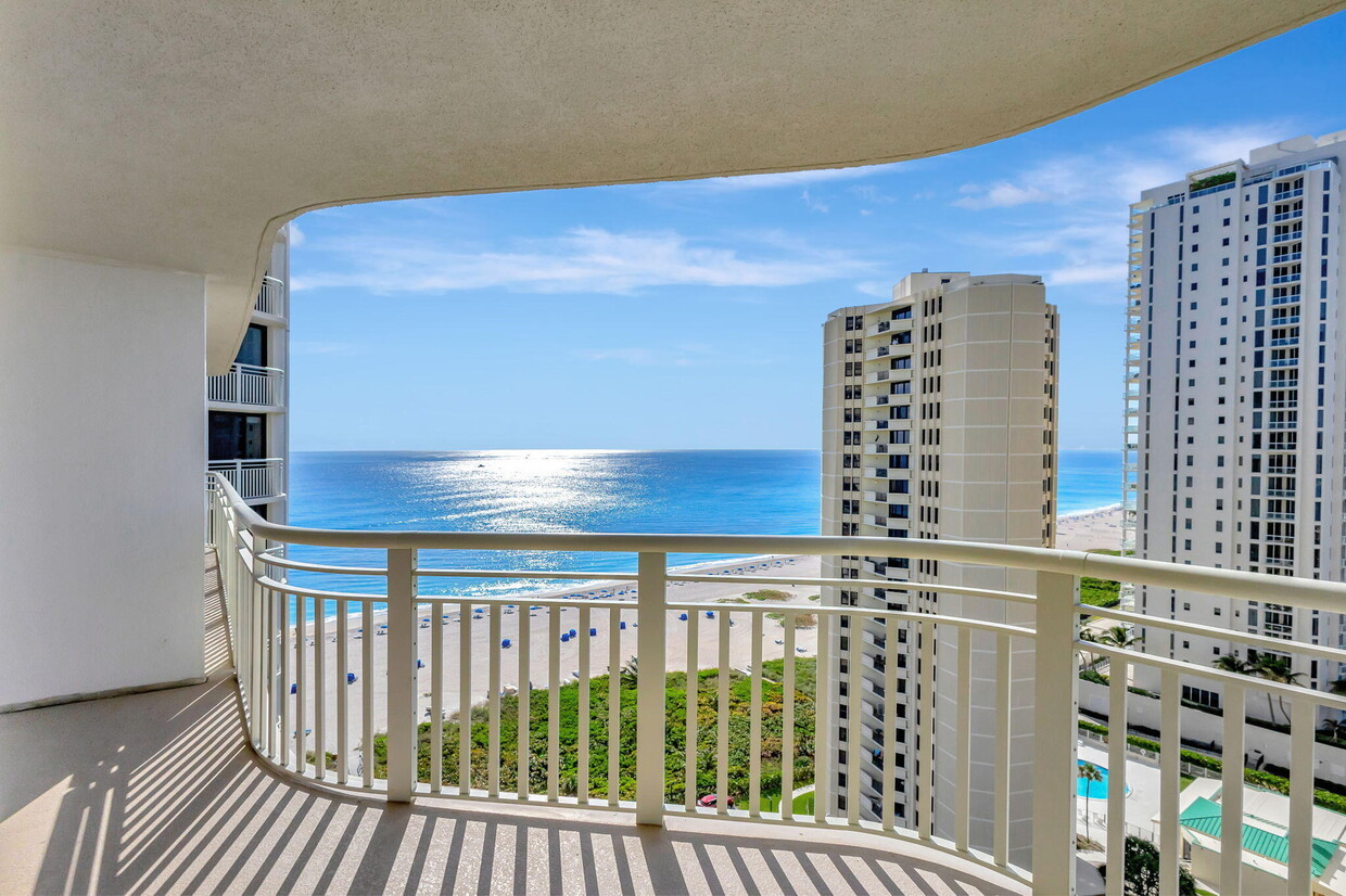 Primary Photo - 3000 N Ocean Dr