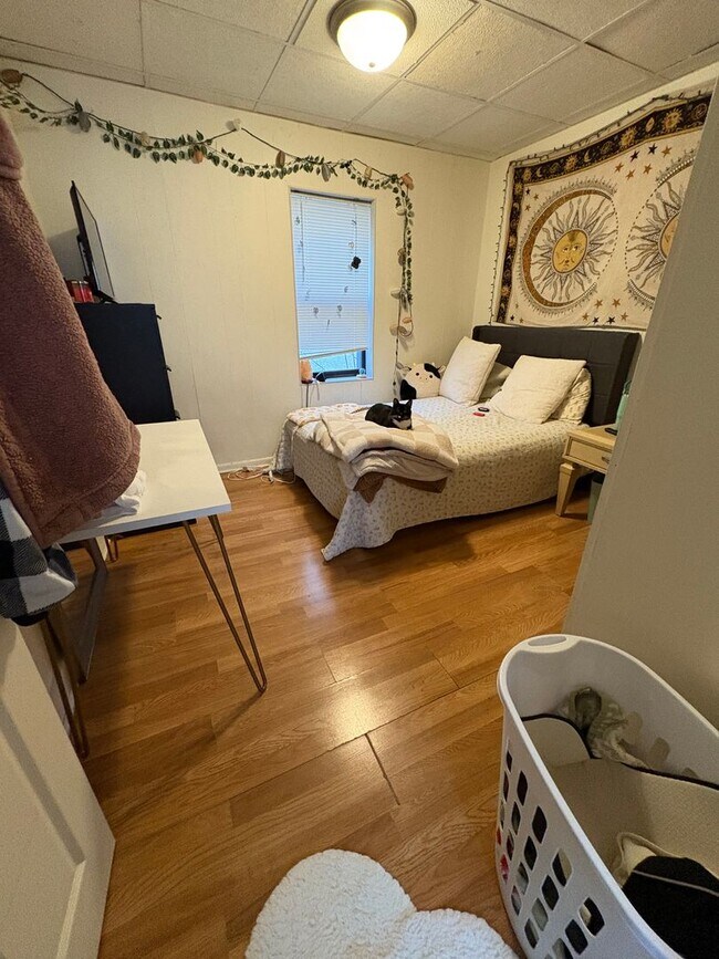 Foto del edificio - 2 Bedroom 1 Bathroom Single Family Home On The North Side