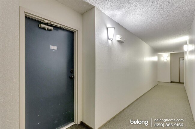 Building Photo - 370 Imperial Way