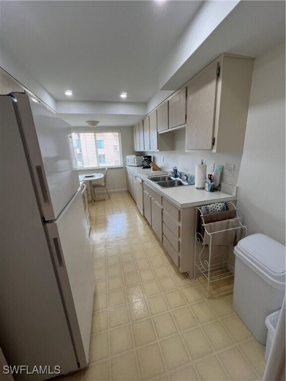 Building Photo - 3420 Gulf Shore Blvd N