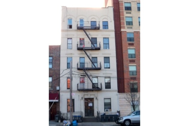 Primary Photo - 301 E 161st St