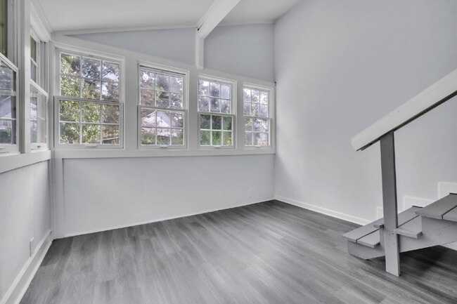 Building Photo - Updated 2-Bedroom Mill Home in Anderson, S...