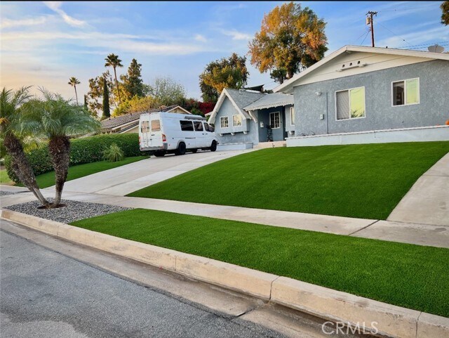 Foto principal - 1331 E Whittier Blvd