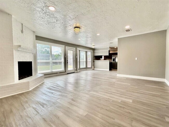 Foto del edificio - 1808 Sleepy Creek Way