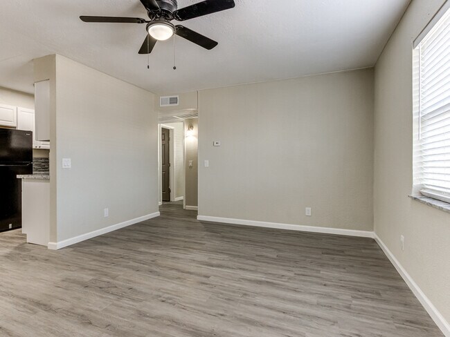 Photo - 1000 NW 88th St Apartment