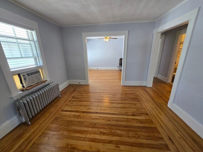 Foto del edificio - 30 Maple Ave