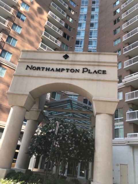 Foto del edificio - 3101 N Hampton Dr