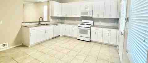 Foto del edificio - 29723 Sullivan Oaks Dr