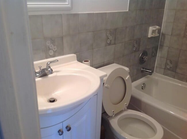 Foto del edificio - 1305 Periwinkle Pl