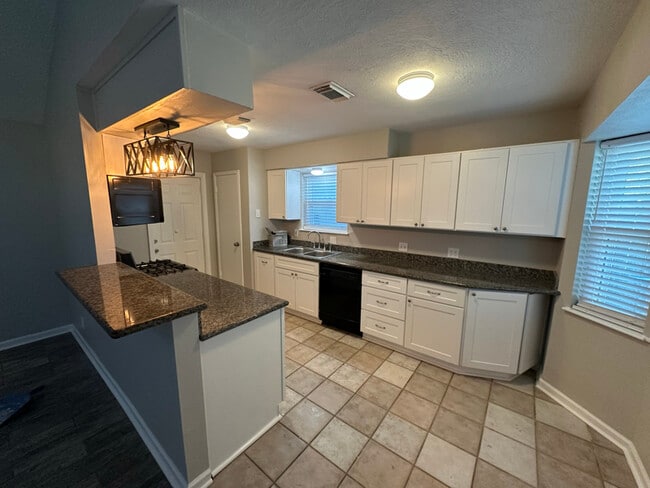 Building Photo - 3214 White Sail