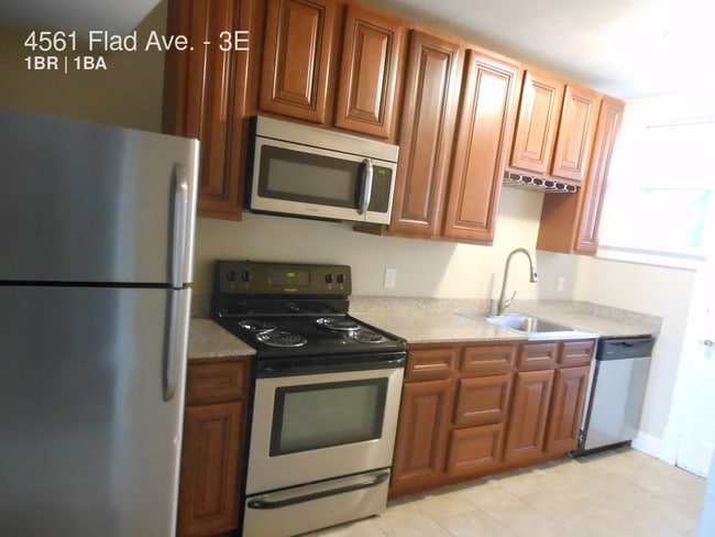 Building Photo - 4561 Flad Ave