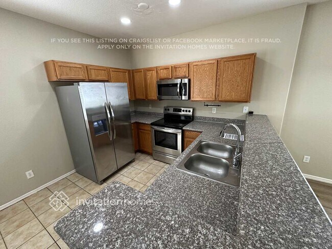 Building Photo - 7213 S 8th St