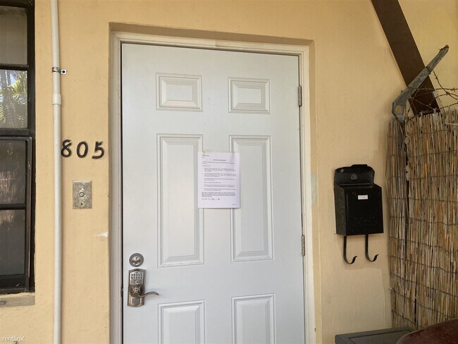 Foto del edificio - 1 br, 1 bath 4plex - 805 86th Street 805