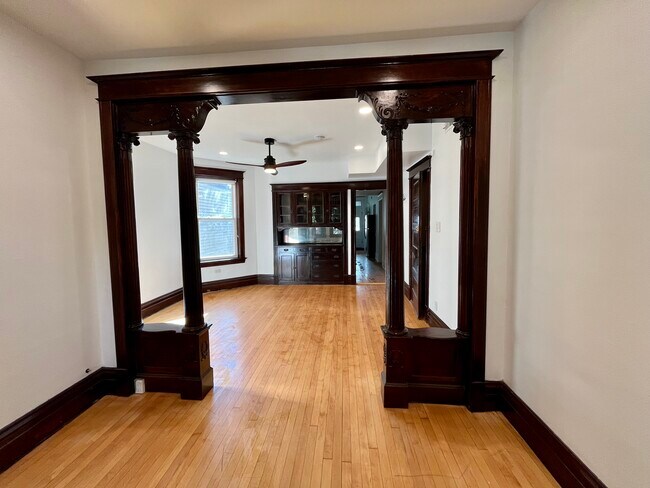 Foto del edificio - 914 N Winchester Ave