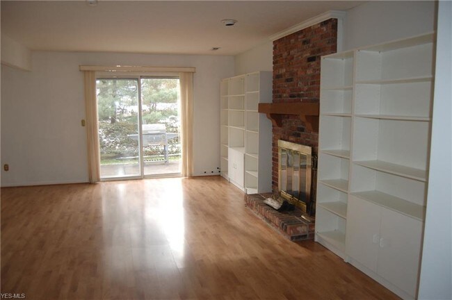 Building Photo - 1790 Rolling Hills Dr