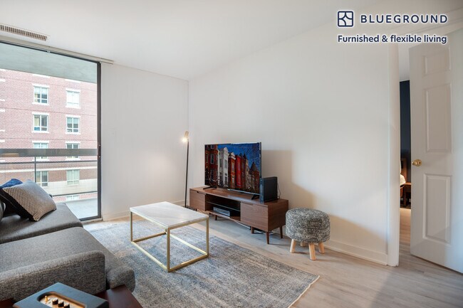Building Photo - 601 24th St NW