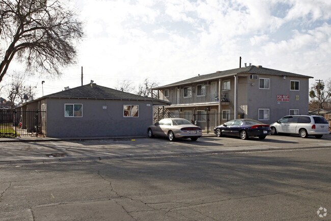 Foto de - 810-820 Lampasas Ave