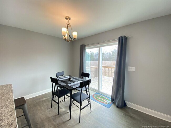 Foto del edificio - 900 Allstar Ave