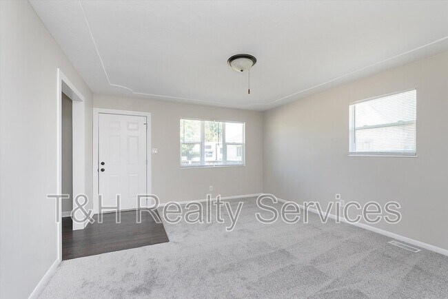 Foto del edificio - 843 E Berwyn St