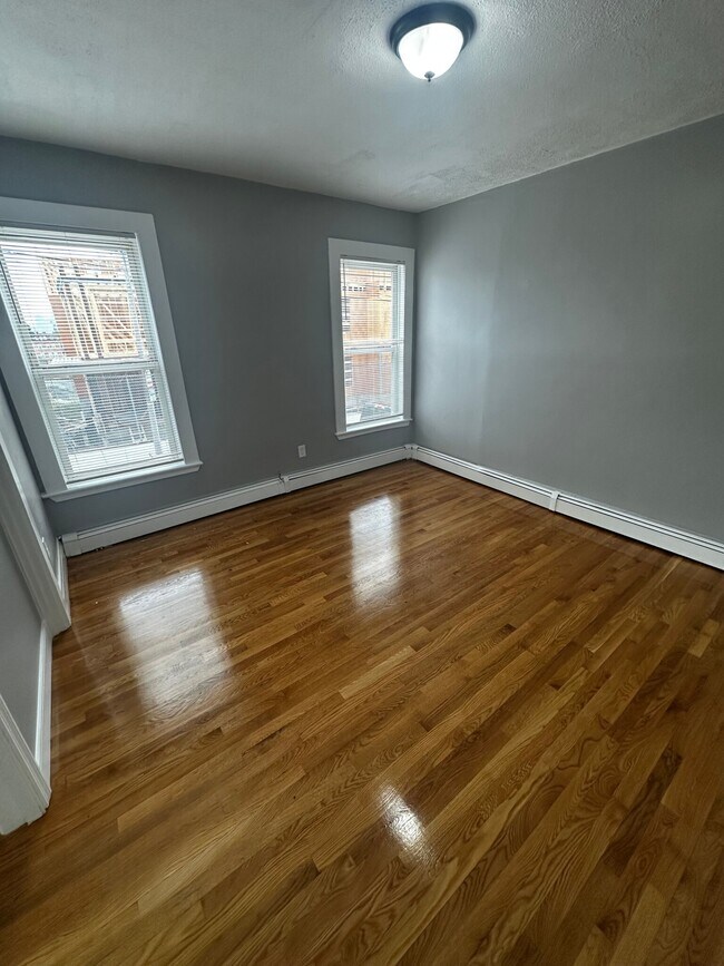 Foto del edificio - 46 Lambert Ave