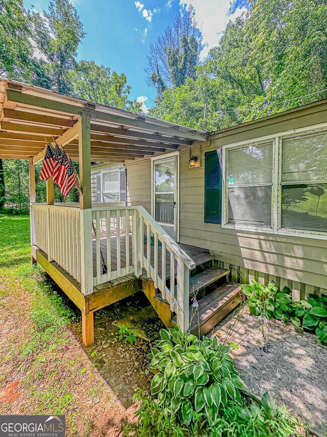 Foto del edificio - 6220 Town Creek Rd