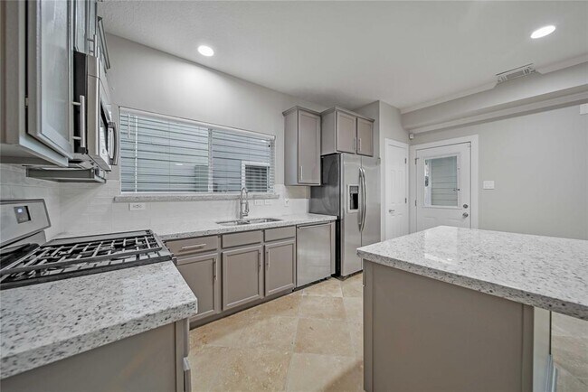 Building Photo - 9514 Farrell Dr