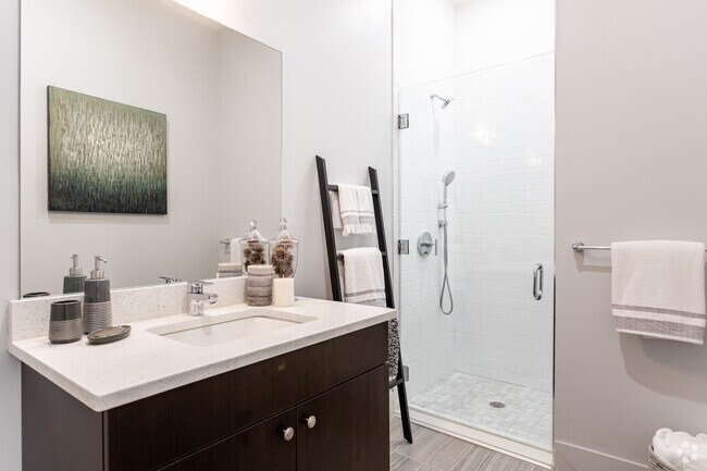 Baño - The Fairmount at McGinley