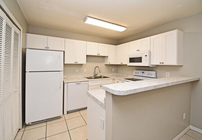 Foto del edificio - Well maintained 2 bedroom property with lo...