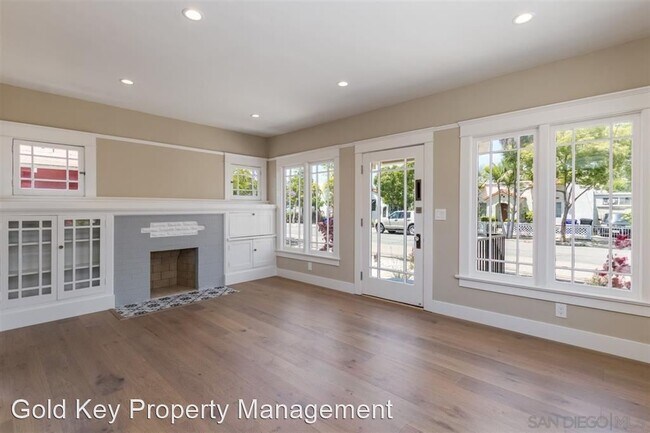 Building Photo - 3 br, 2 bath House - 3257 Dwight Street