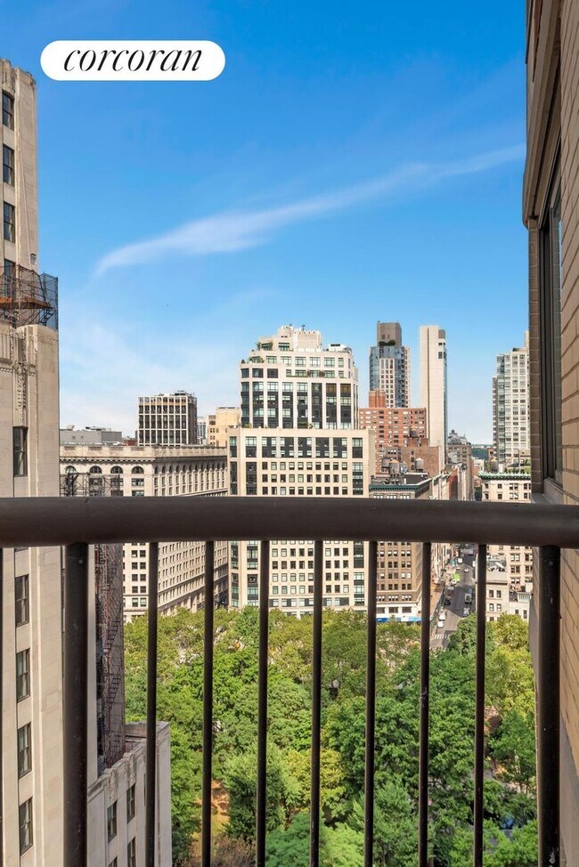 Foto del edificio - 45 E 25th St