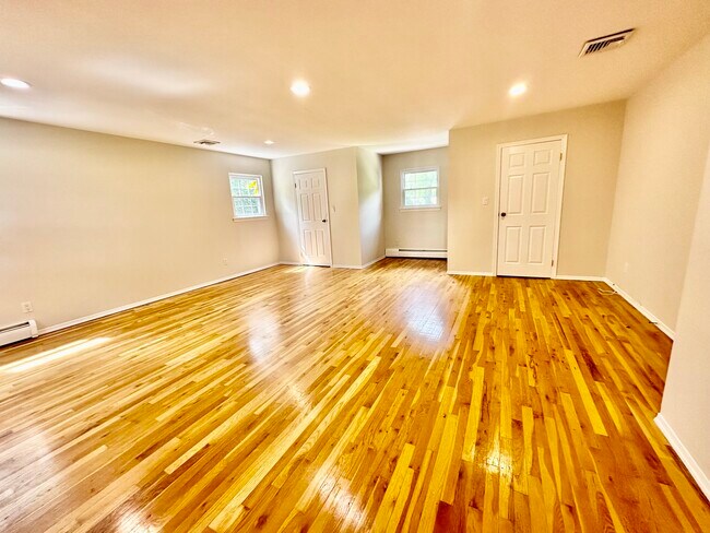 Building Photo - 63 Randolph Dr