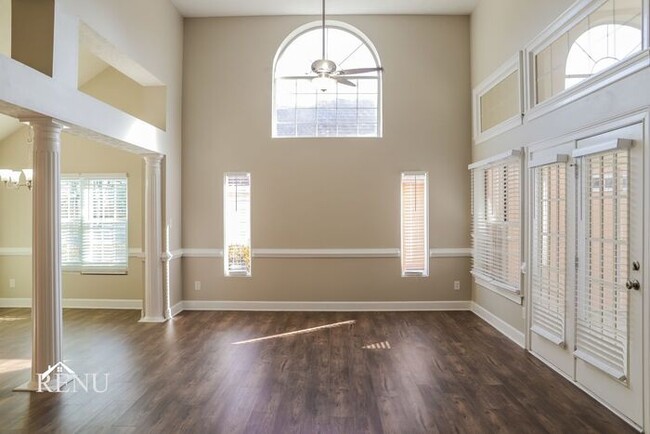 Foto del edificio - 475 Fairway Court