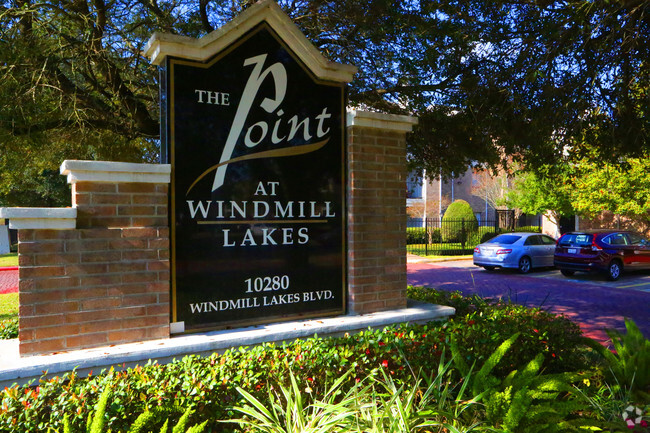 Exterior - The Point at Windmill Lakes