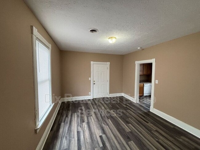 Building Photo - 1310 Shuler Ave