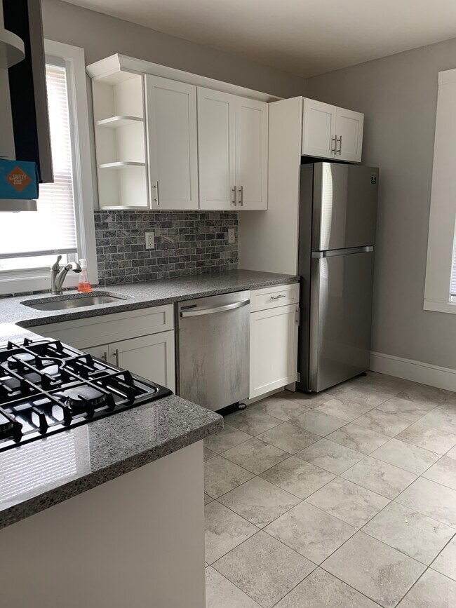 Building Photo - 94 Hill St