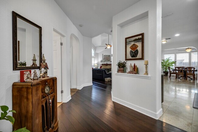 Foto del edificio - 14744 Olive Hill Dr