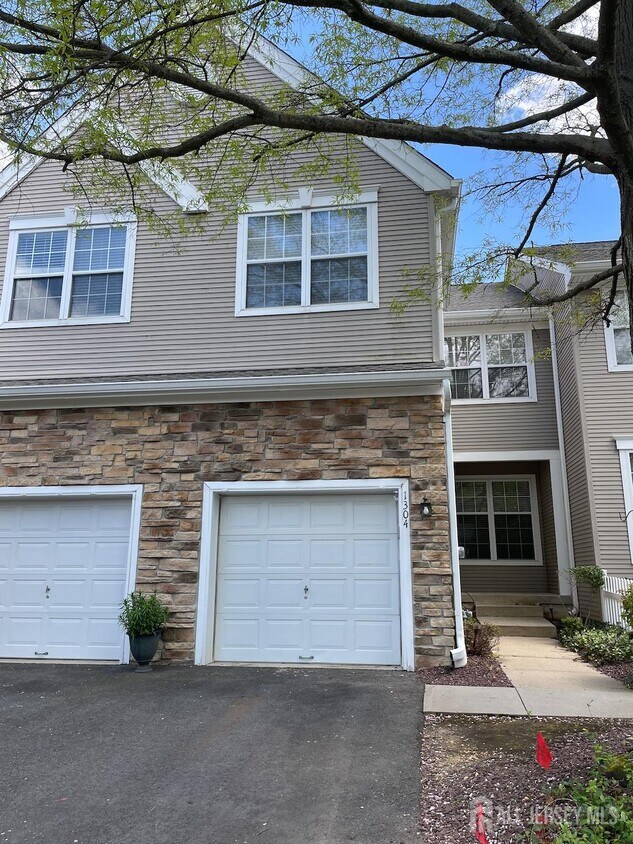 Foto principal - 1304 Dahlia Cir