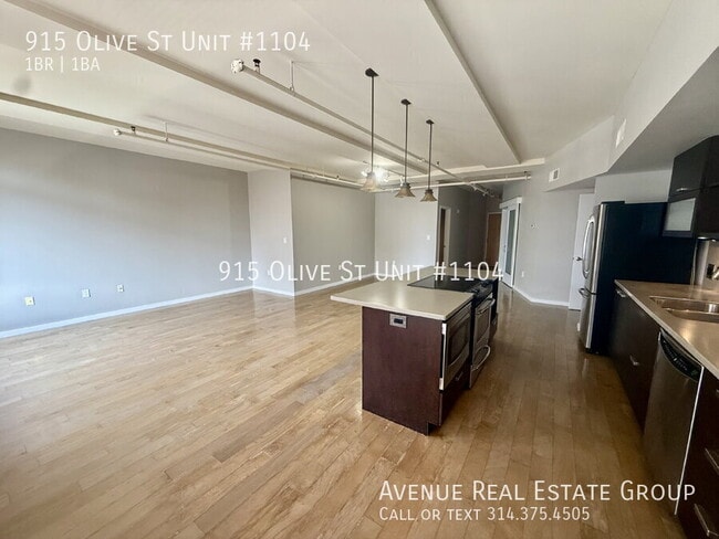 Building Photo - 915 Olive St