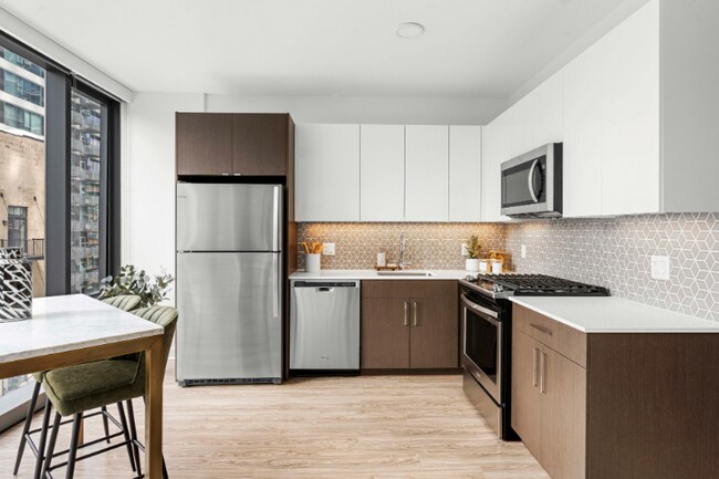 Photo - 1304 S Michigan Ave Apartment