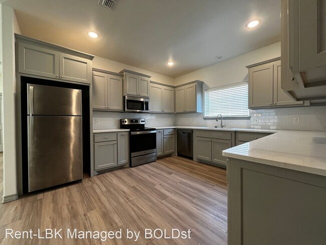 Building Photo - 4 br, 3 bath House - 4618 126th