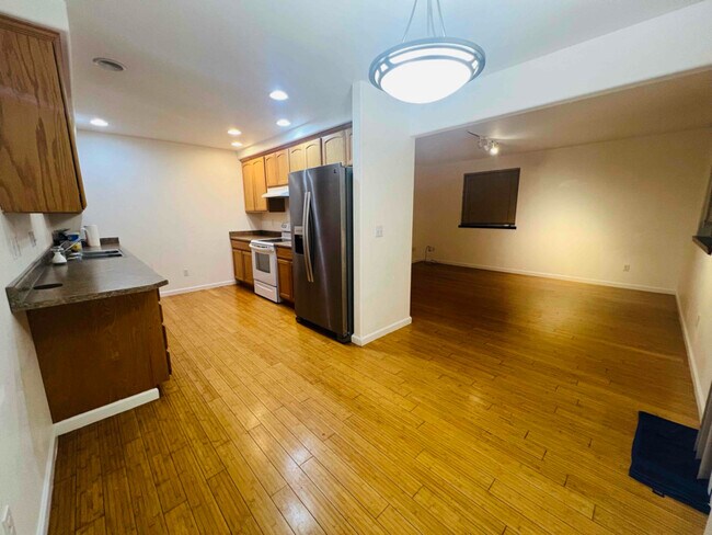 Foto del edificio - 2114 Hamilton Ave