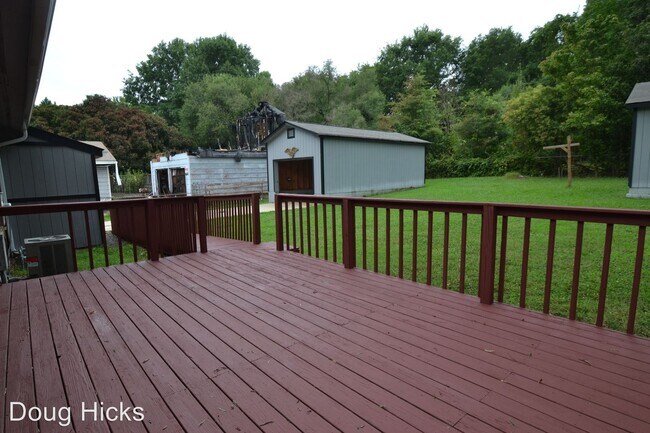 Building Photo - 3 br, 2 bath House - 832 Tilden Rd